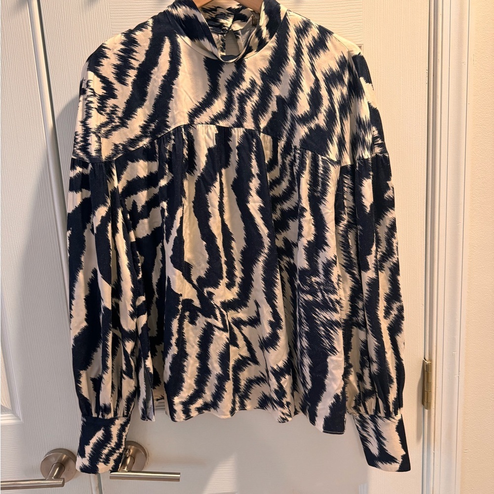 Ted Baker Nuuras High- Neck Navy Blue and Cream Zebra Pattern Blouse Size 3